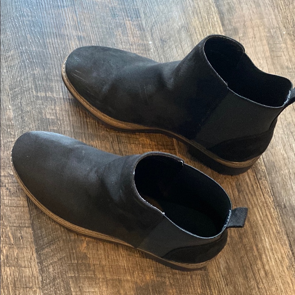 ESpirit Women’s Chelsea Boots - Black, Size 7.5 - Picture 5 of 8